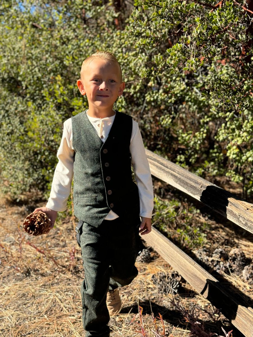 Victor Vest | Green Tweed | Me & Henry