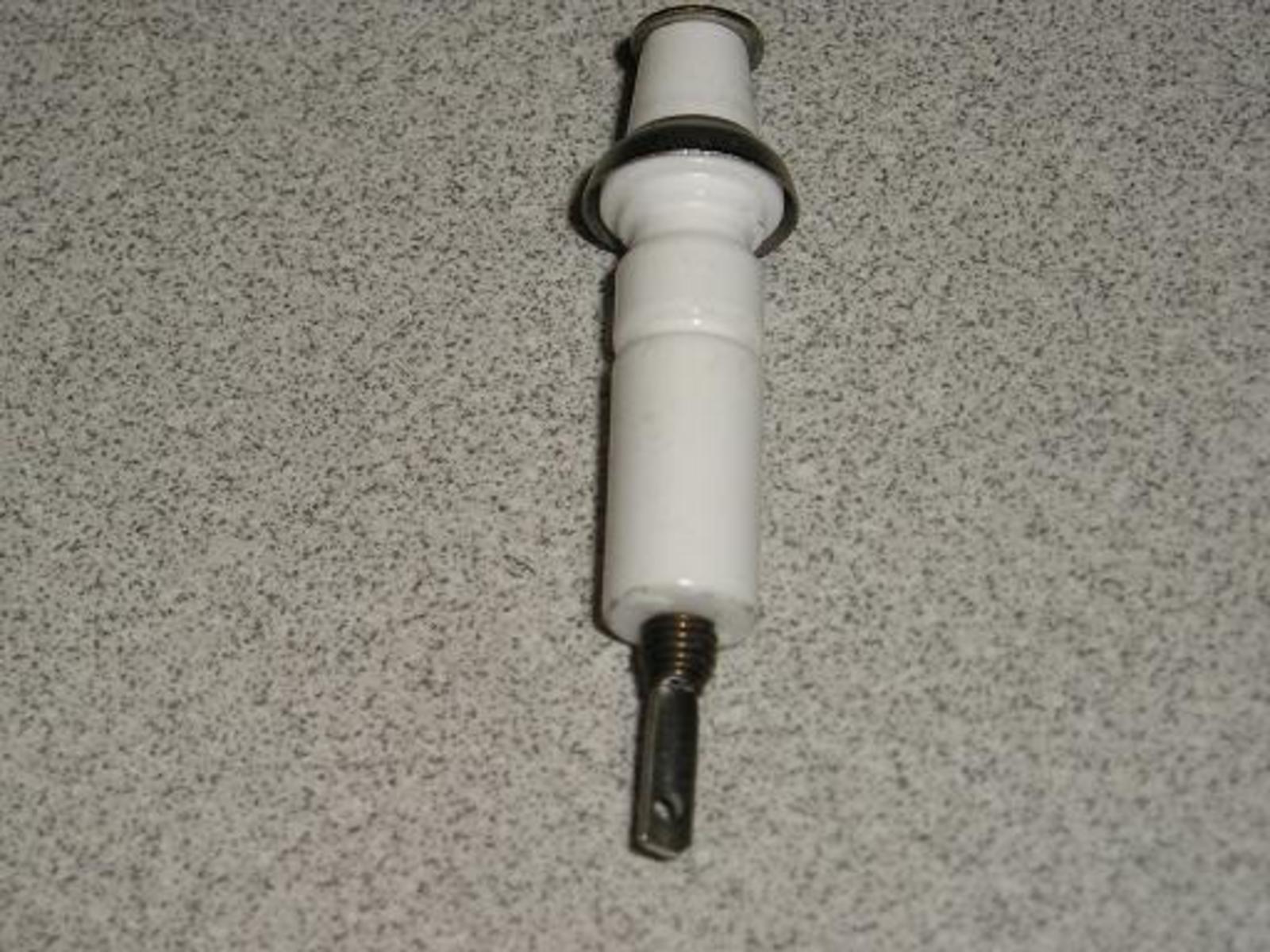 Bosch 00189324 Oven Range Ignition Plug Assembly Part
