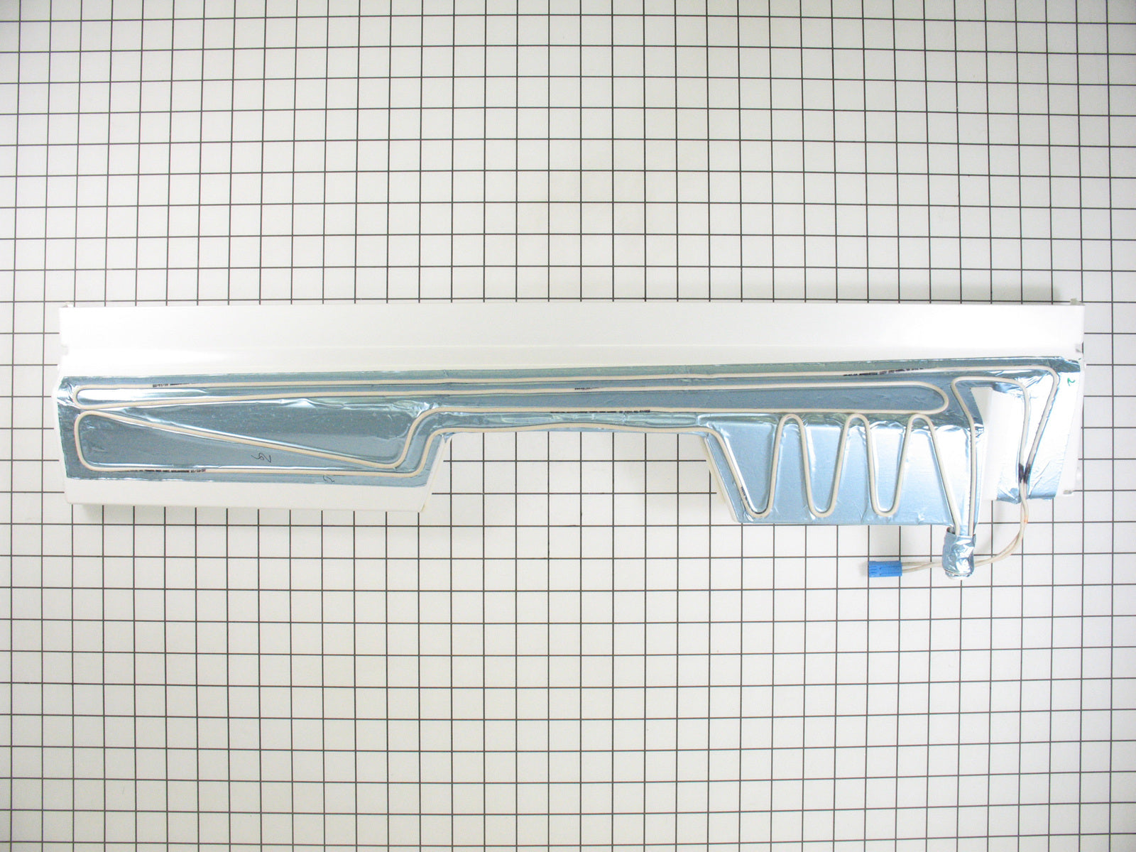 Pièce de rechange pour élément chauffant de réfrigérateur Bosch 00716804