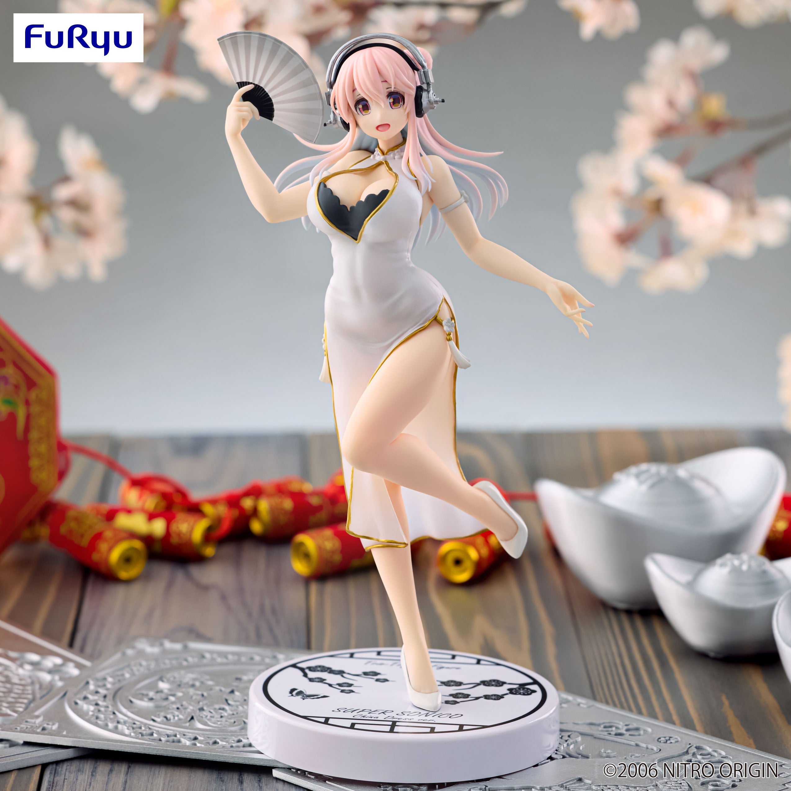 Super Sonico - Trio-Try-iT Figure - White China Dress version Figure