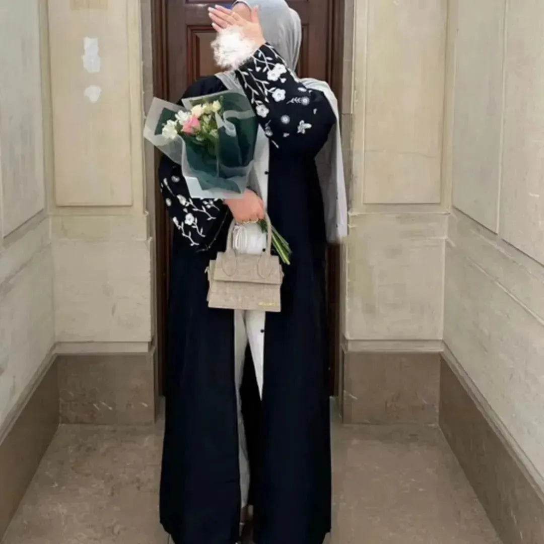 Luxury Dubai Abaya Dress Turkey Abaya Kimono Middle East Dubai Women's Embroidered  Loose Cardigan Gown