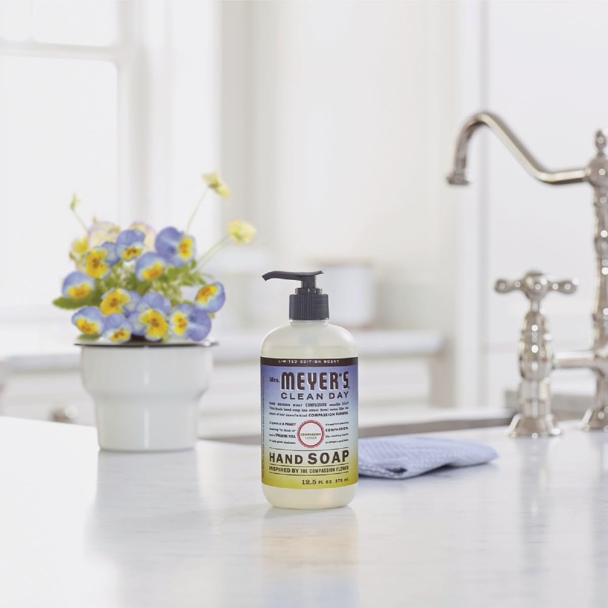 Mrs. Meyer's Clean Day - Hand Soap - Compassion (370ml)