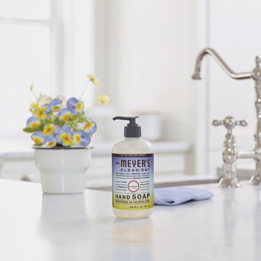 Mrs. Meyer's Clean Day - Hand Soap - Compassion (370ml)