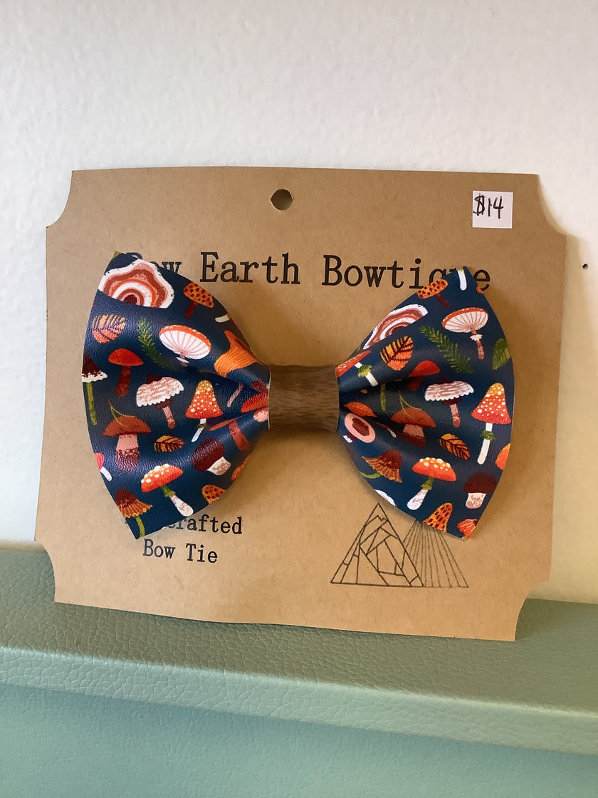 Raw Earth Bowtique Navy Mushroom Bow Tie
