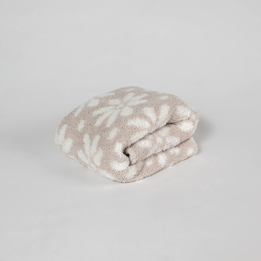 Blushing Beige and White Daisy Print Toddler Blanket