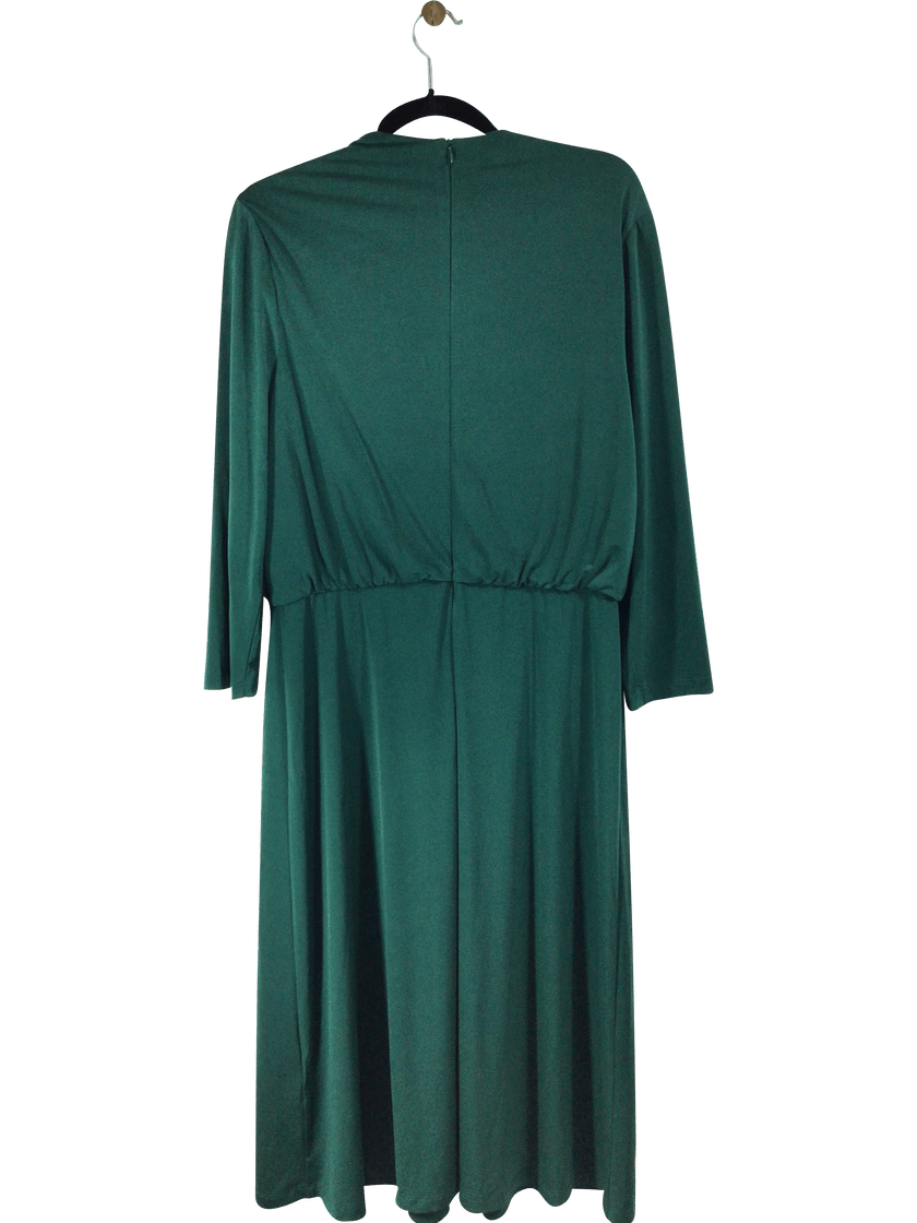 LONDON TIMES Women Maxi Dresses Regular fit in Green - 16