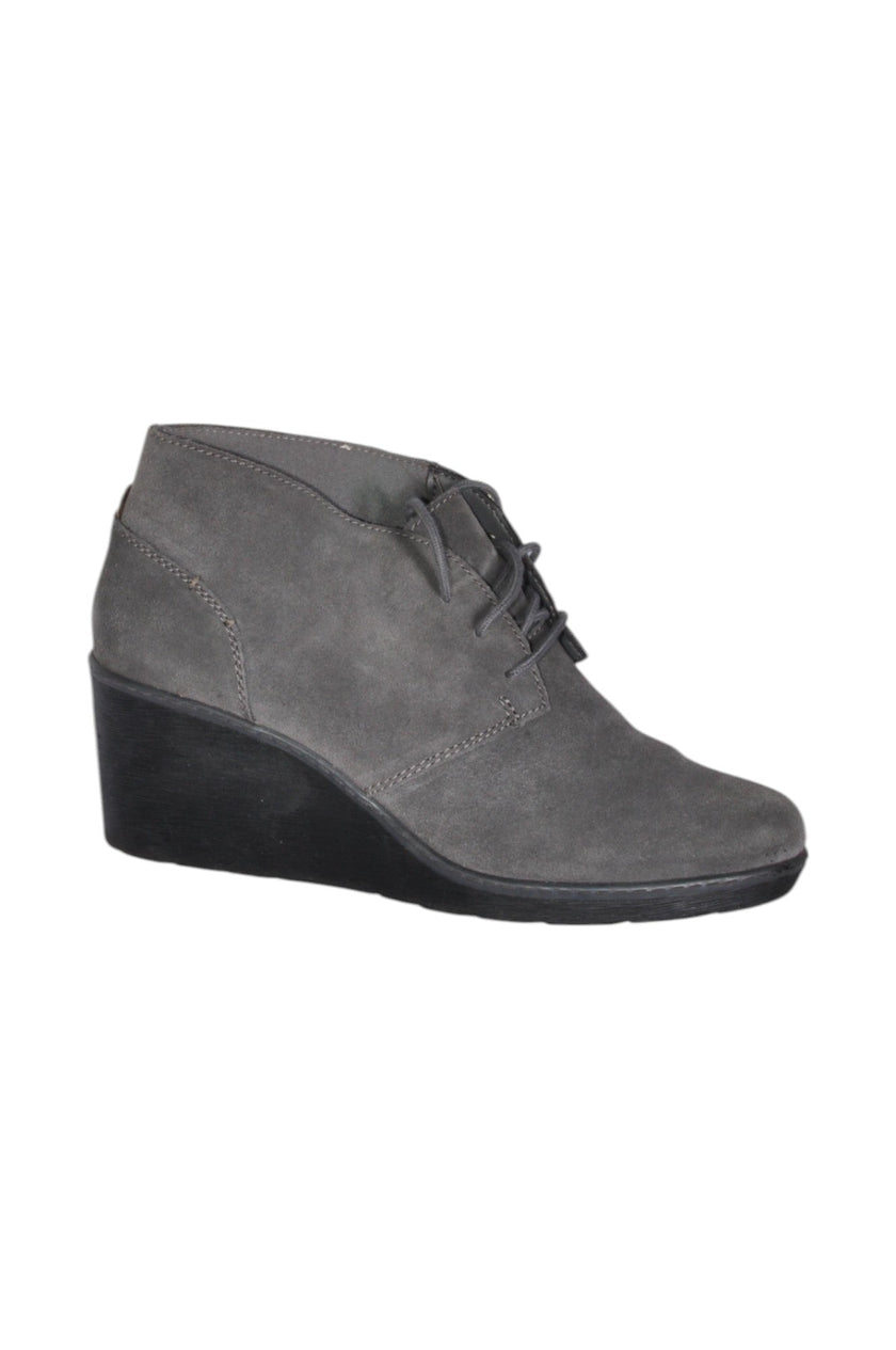 CLARKS Women Boots Regular fit in Gray - 8