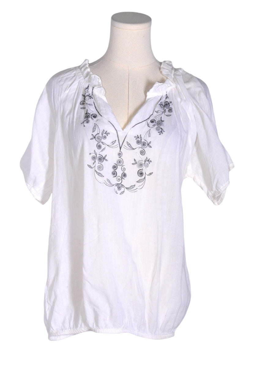 UNITI Women Blouses Regular fit in White - 1X