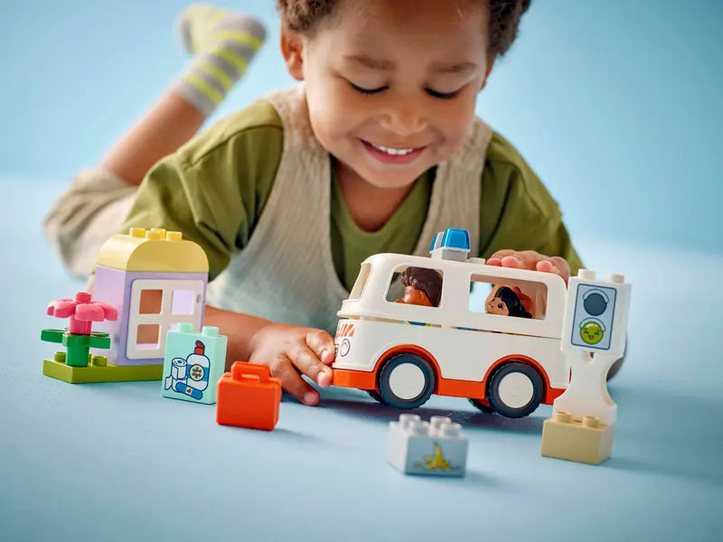 LEGO - 10447 - DUPLO - Ambulance & Driver - 19pcs