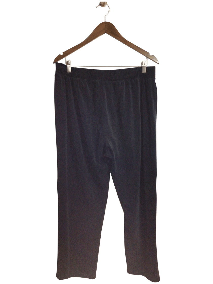 LA VIE EN ROSE Women Night Wear Regular fit in Black - L