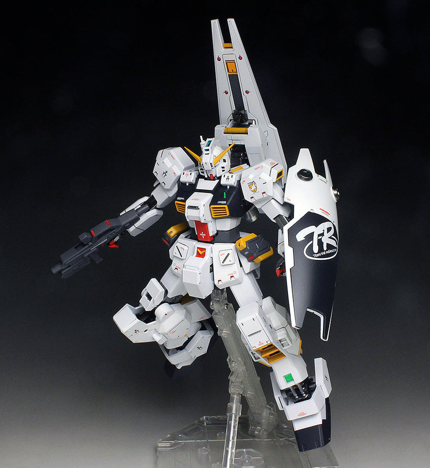 Premium Bandai MG RX-121-1 Gundam TR-1 [Hazel Custom]
