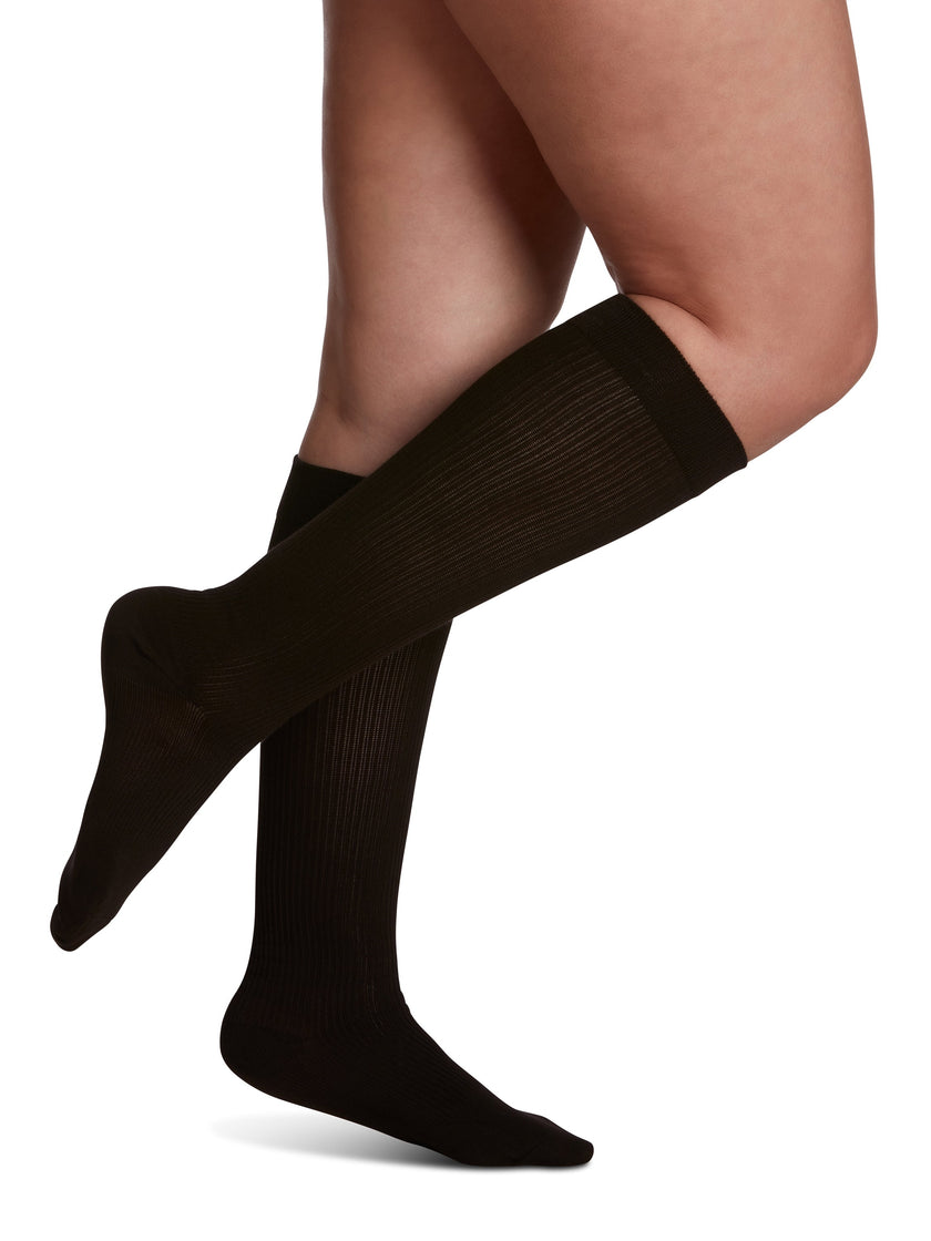 Sigvaris Women's Casual Cotton Calf 15-20mmHg Closed
