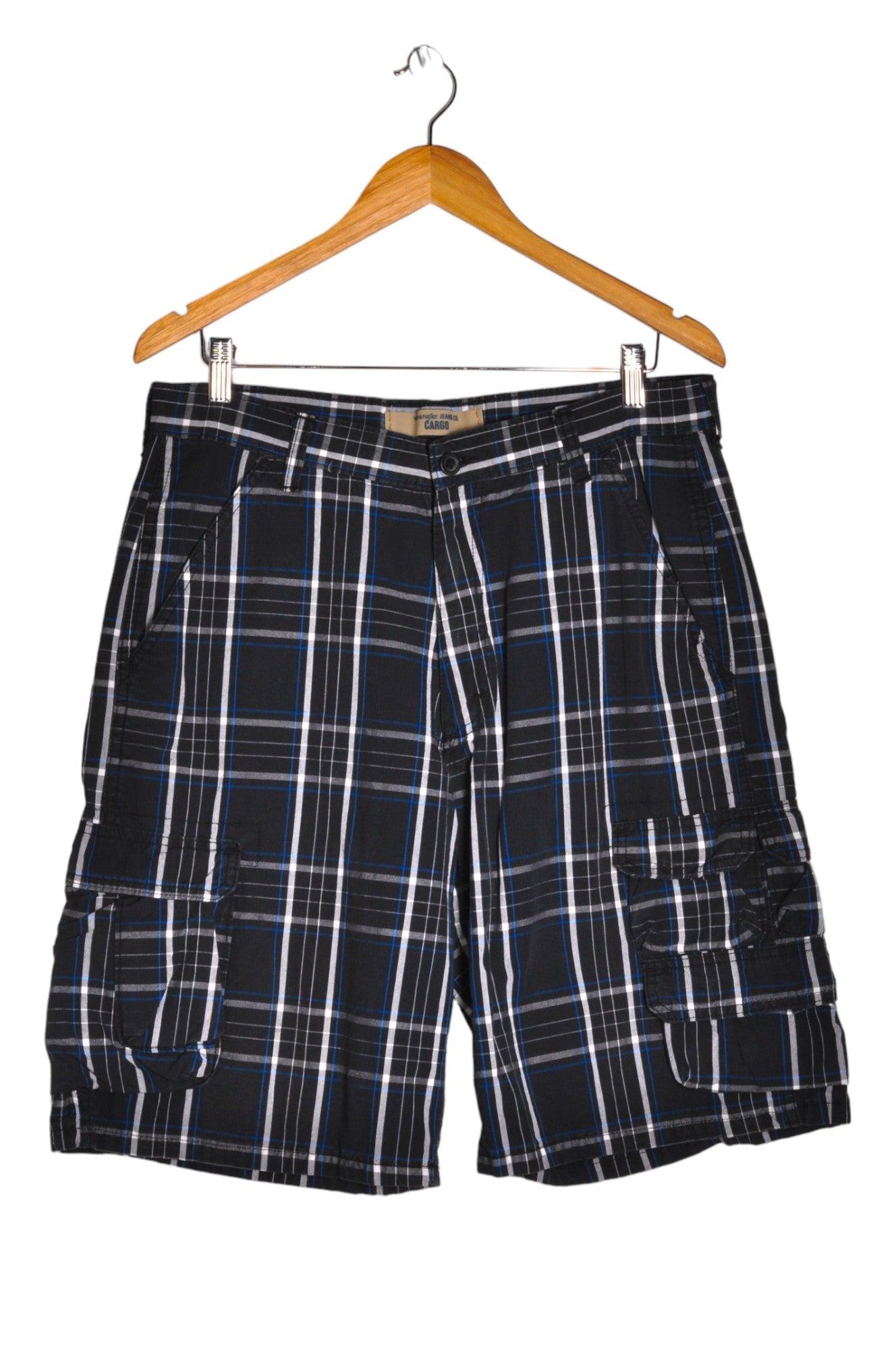 WRANGLER JEANS Men Classic Shorts Regular fit in Black - 32