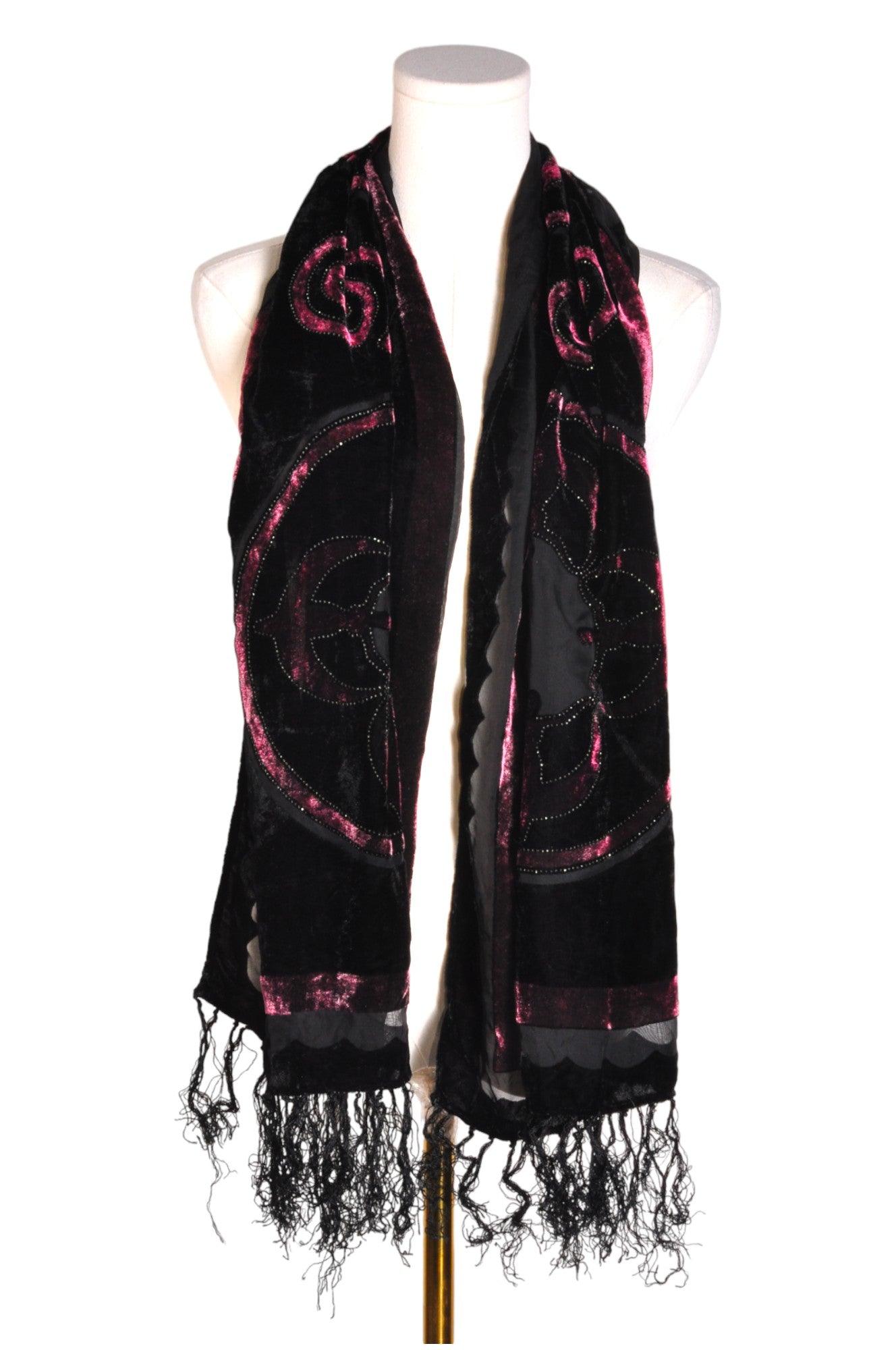 UNBRANDED Women Scarves Regular fit in Black - S