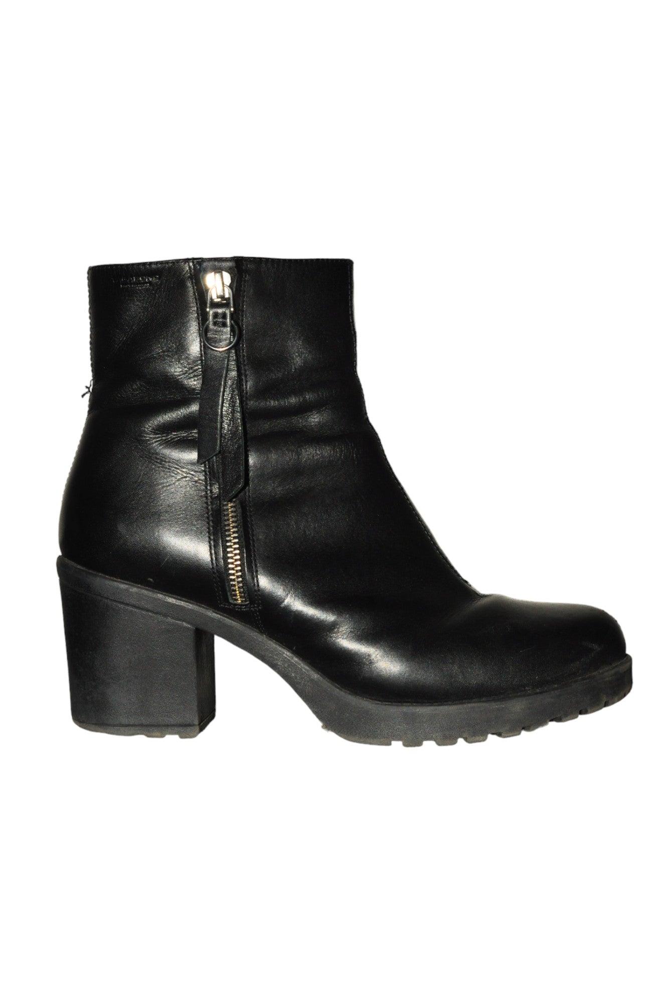 VAGABOND Women Boots Regular fit in Black - 41