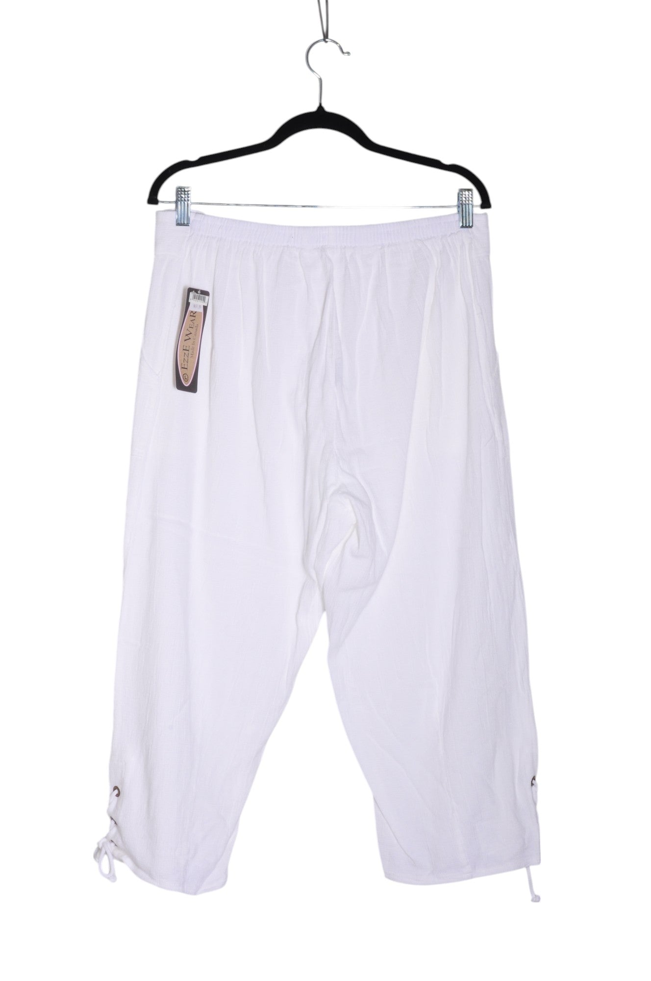 EZZE WEAR Women Capri Pants Regular fit in White - L