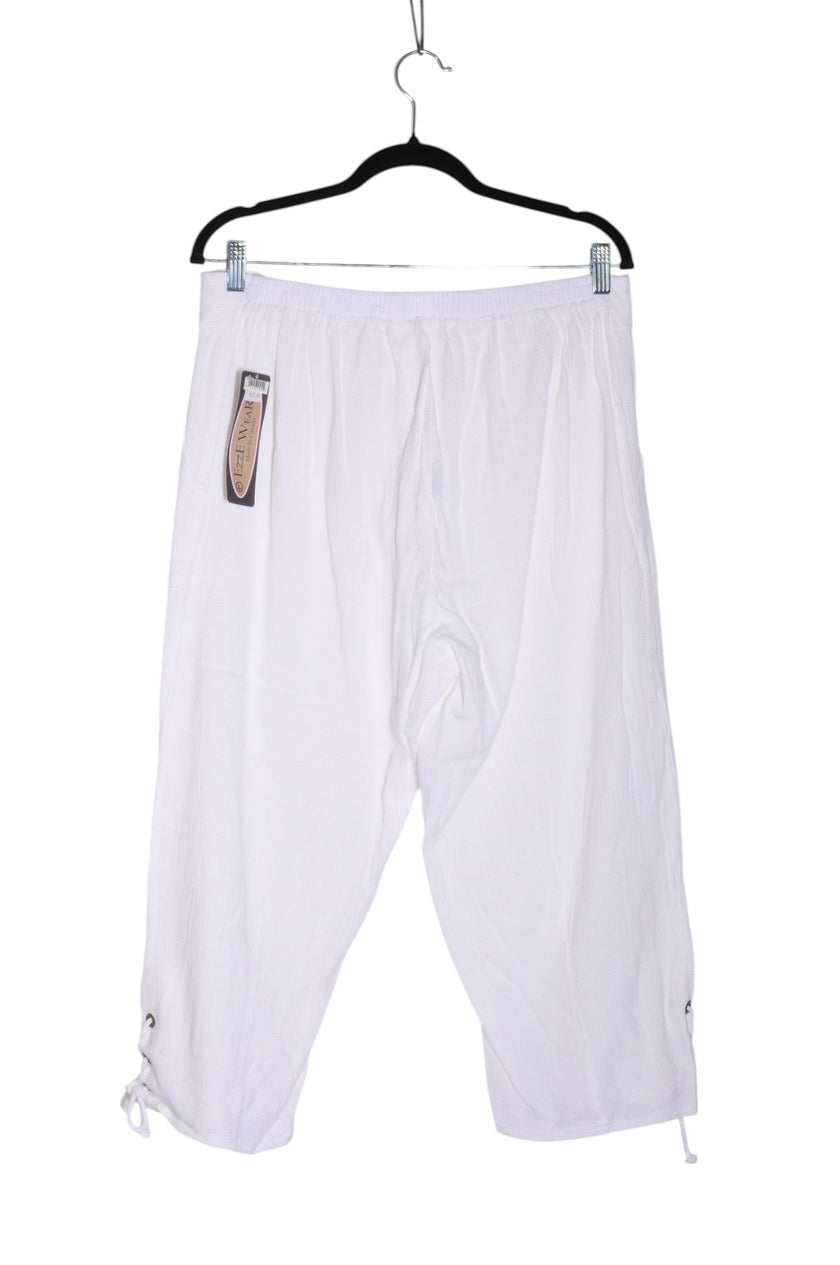 EZZE WEAR Women Capri Pants Regular fit in White - L