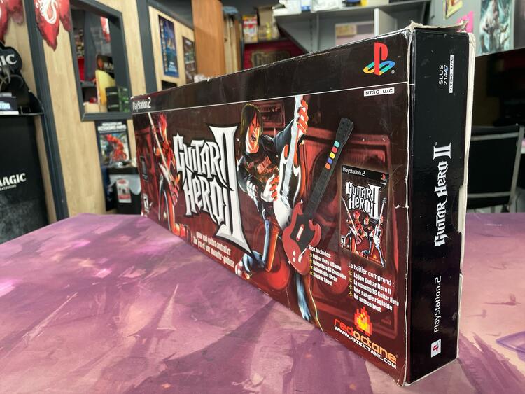 Guitar Hero II - Pack filaire Gibson rouge pour PlayStation 2 (occasion)