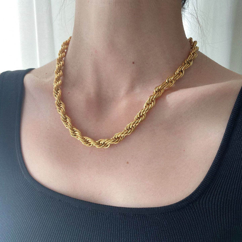 Romeo Twisted Rope Chain Necklace women