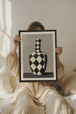 VASE EN DAMIER, Oeuvre sur toile étirée