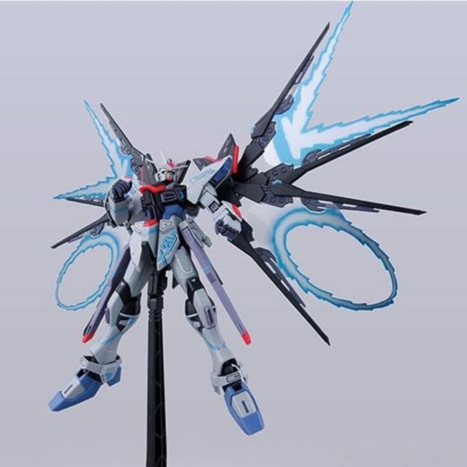 Bandai Limited MG Strike Freedom Gundam [Mechanic Designer Kunio Okawara Exhibition Ver.]