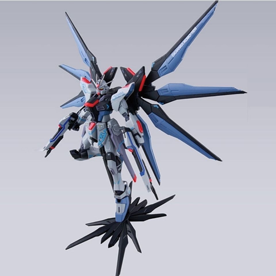 Bandai Limited MG Strike Freedom Gundam [Mechanic Designer Kunio Okawara Exhibition Ver.]