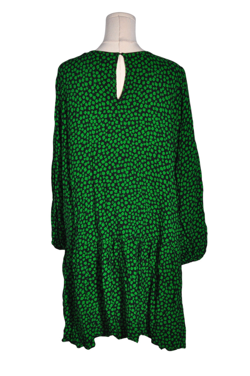 H&M Women Drop Waist Dresses Regular fit in Green - XL