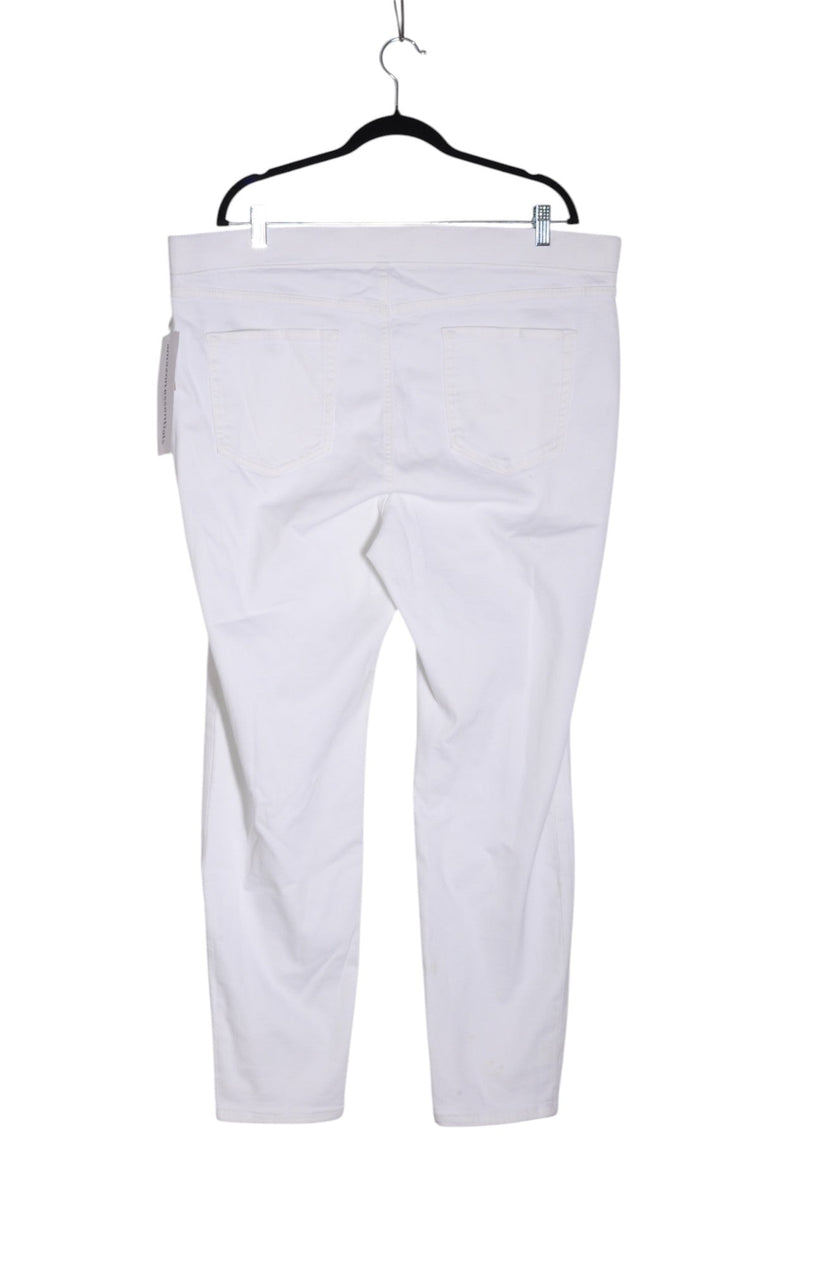 AMAZON ESSENTIALS Women Work Pants Regular fit in White - 20