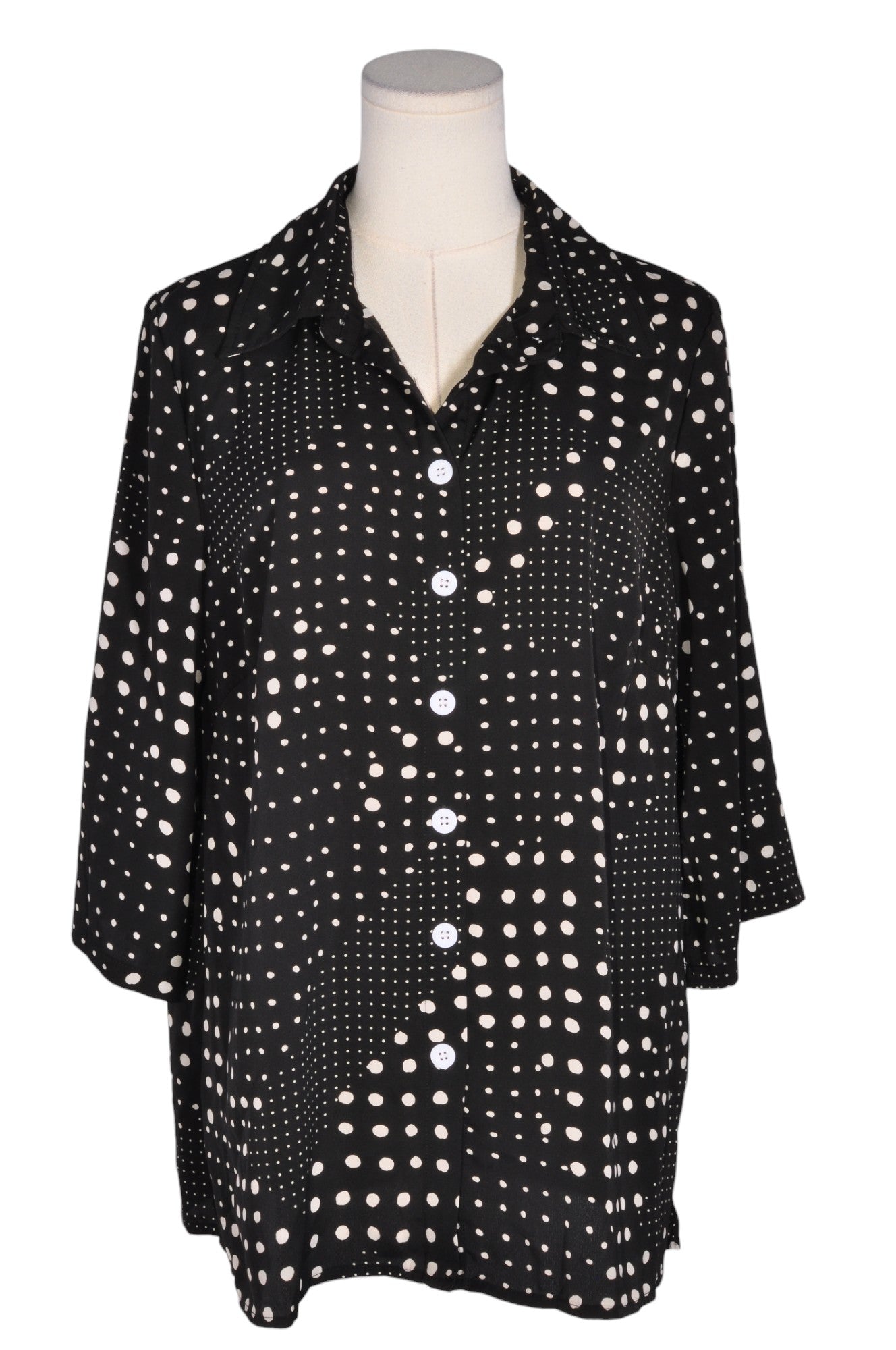 BLOOM CHIC Women Button Down Tops Regular fit in Black - 10