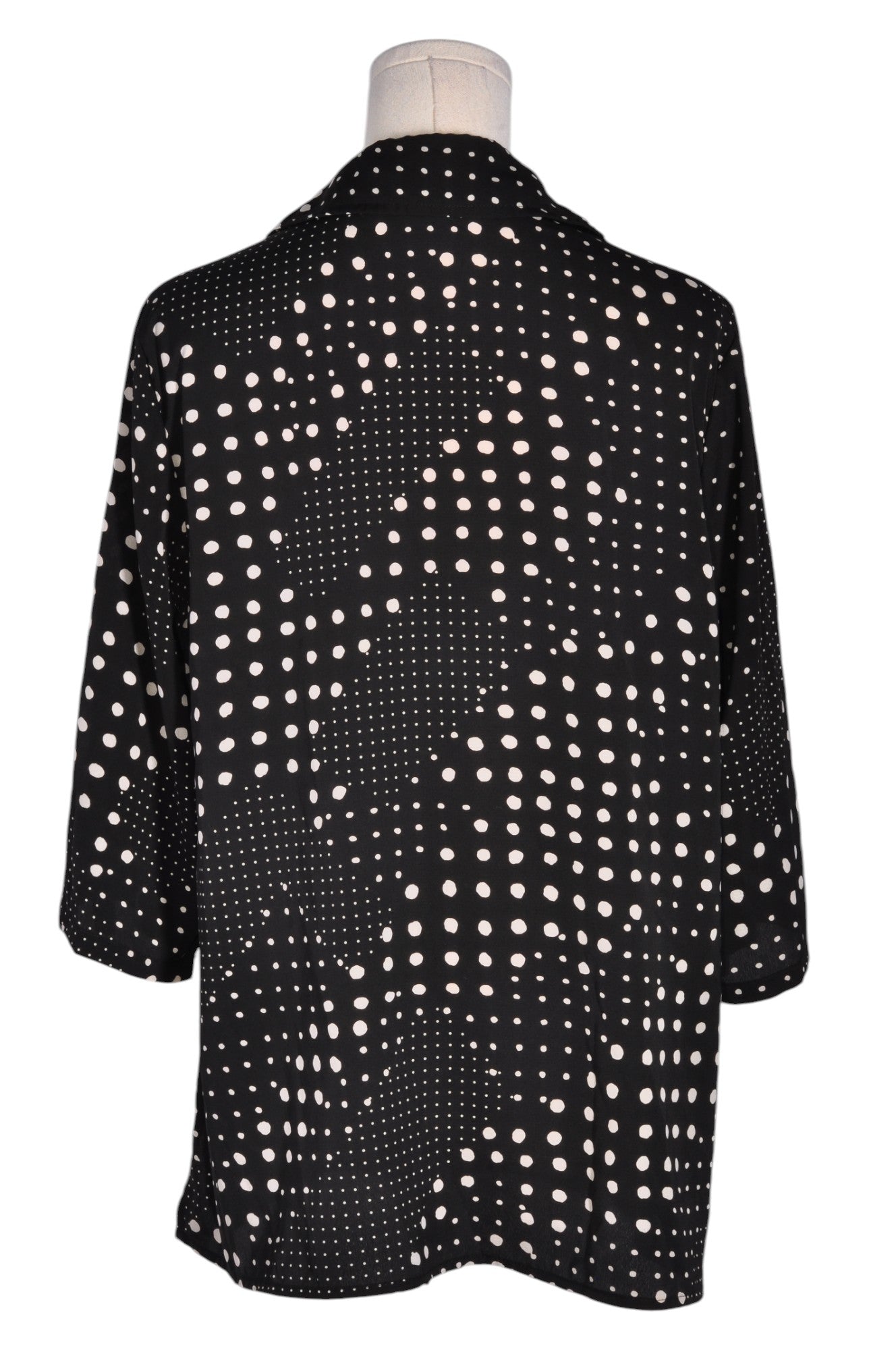 BLOOM CHIC Women Button Down Tops Regular fit in Black - 10