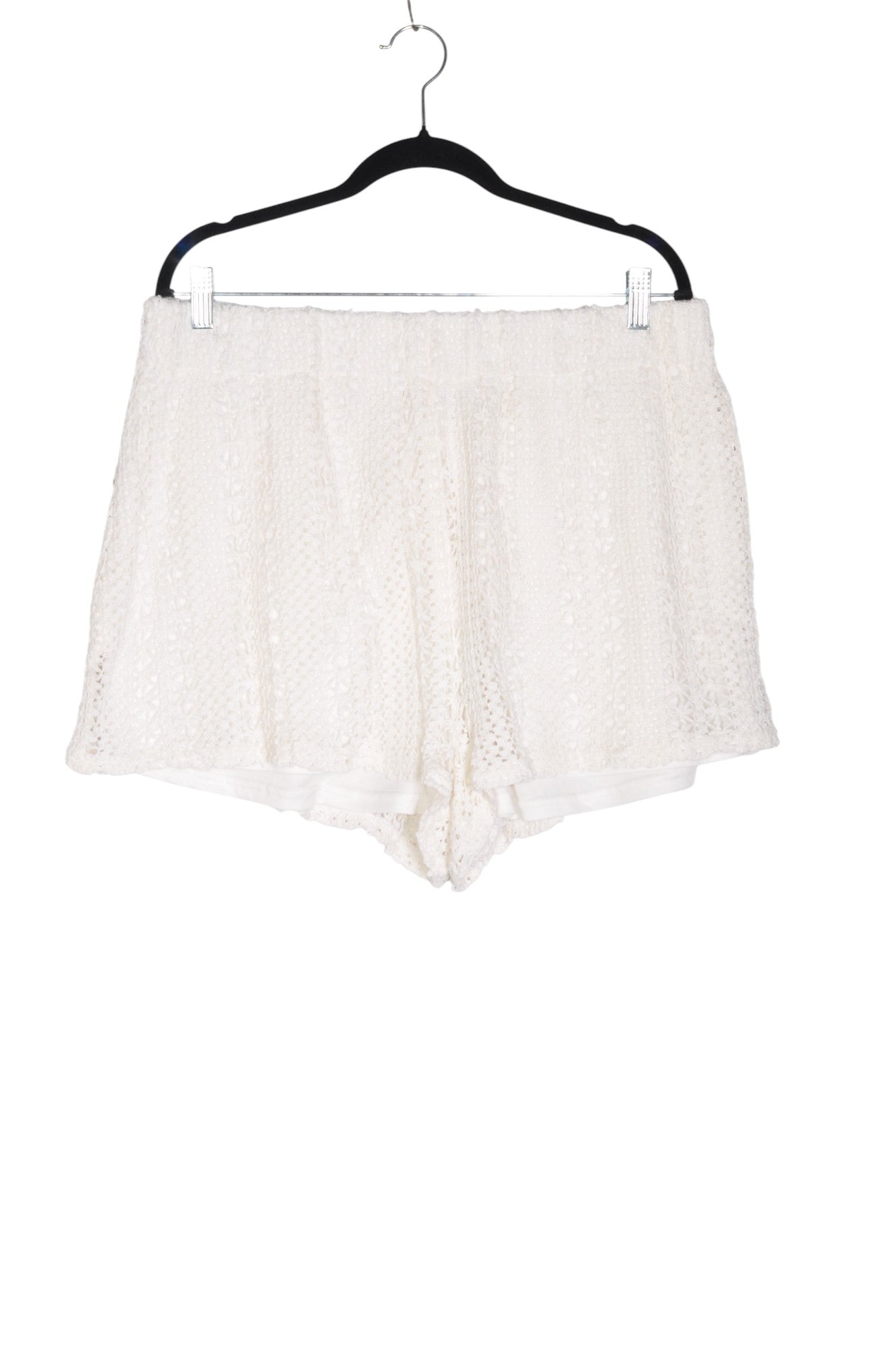 FASHION NOVA Women Classic Shorts Regular fit in White - 2XL