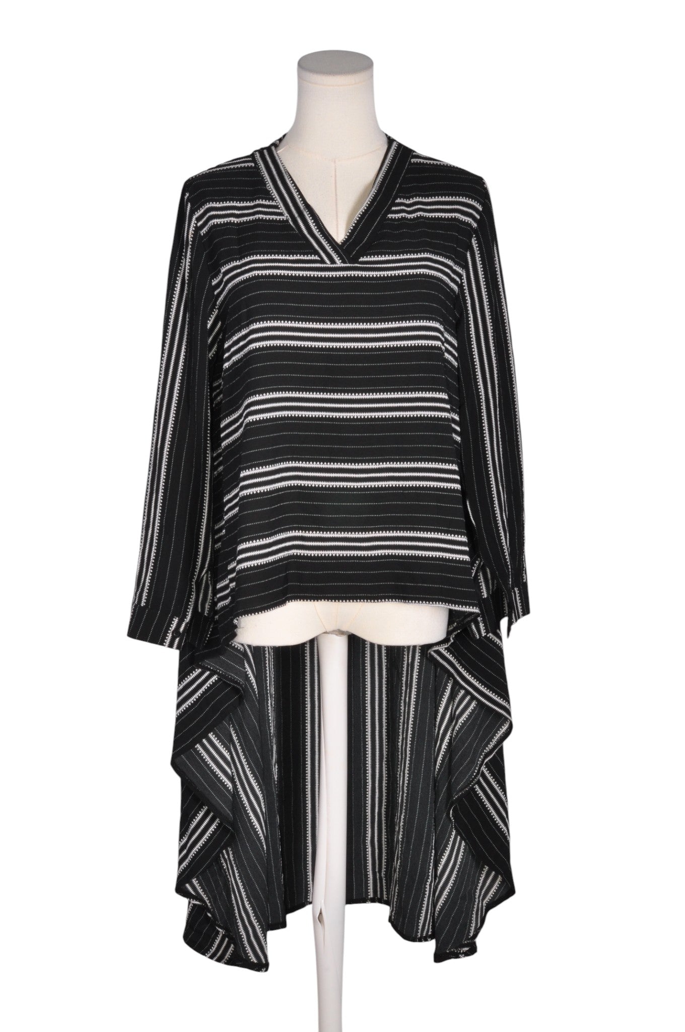 UNBRANDED Women Blouses Regular fit in Black - L