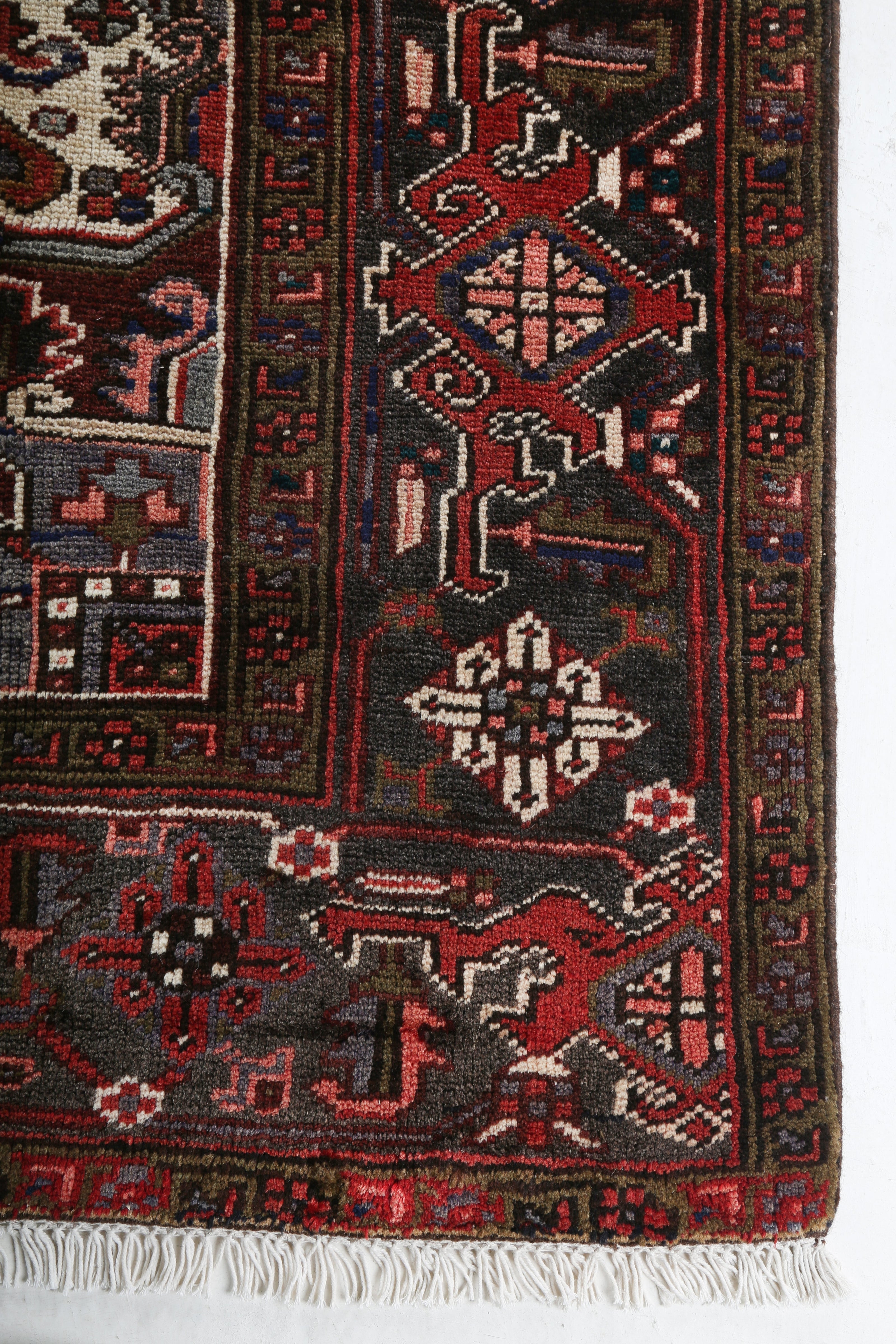 Persian Heriz Rug | 7' 5