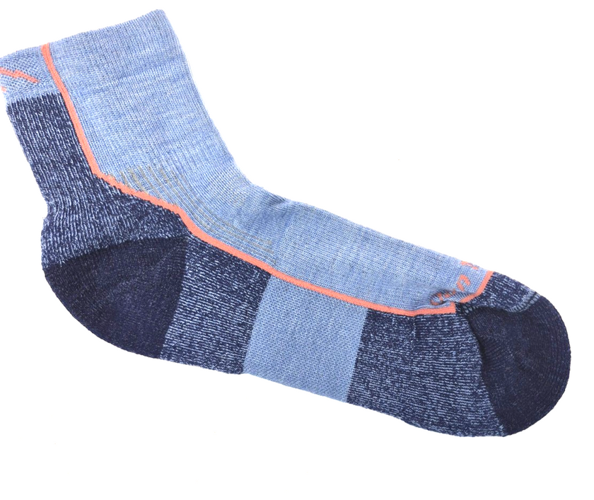 Darn Tough Womens Hiker 1/4 Cushion Socks 1958
