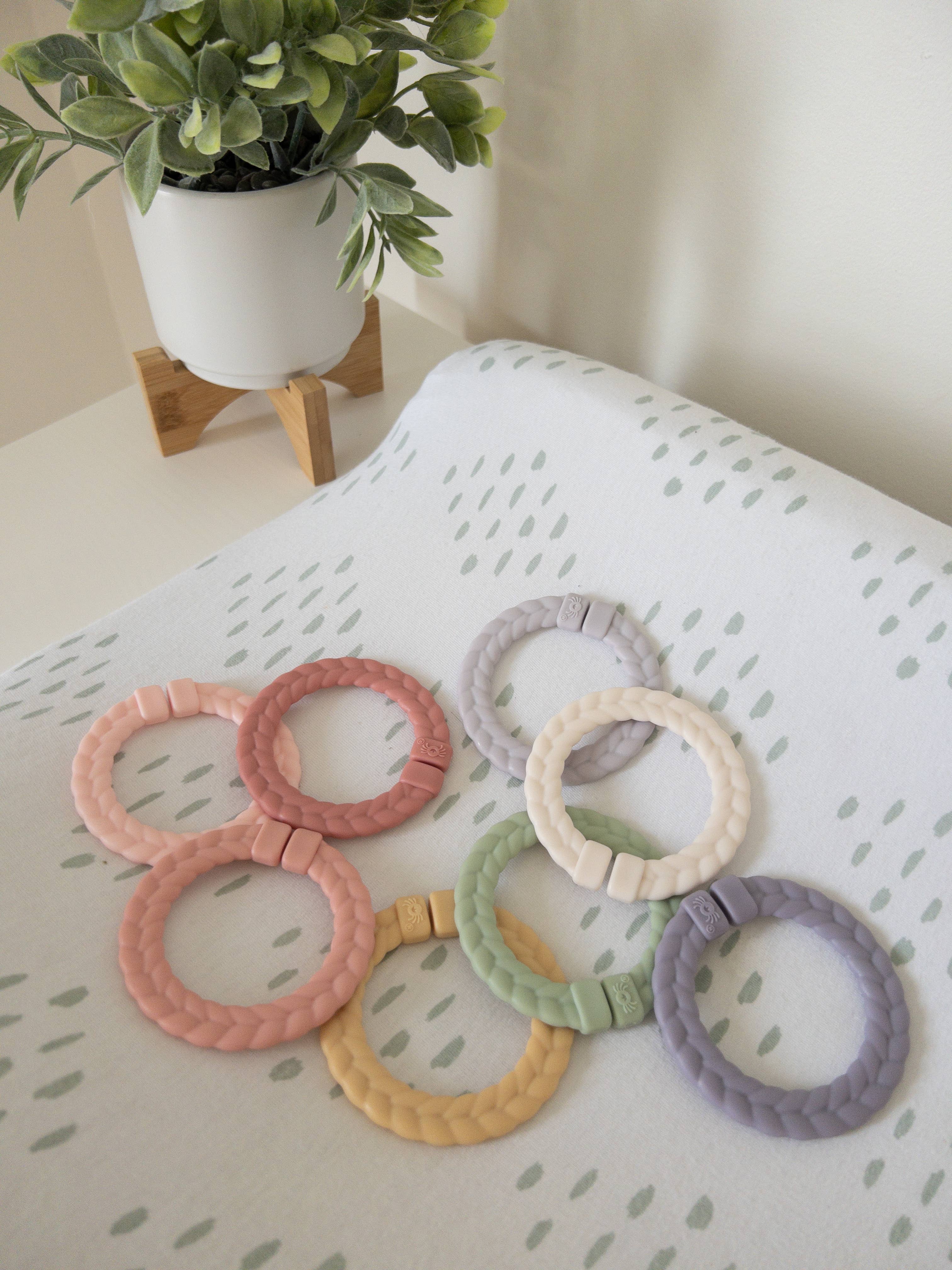 Itzy Ritzy Canada - Bitzy Bespoke Itzy Rings™ Linking Ring Set: Rainbow