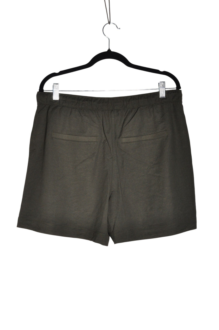 REITMANS Women Classic Shorts Regular fit in Green - L