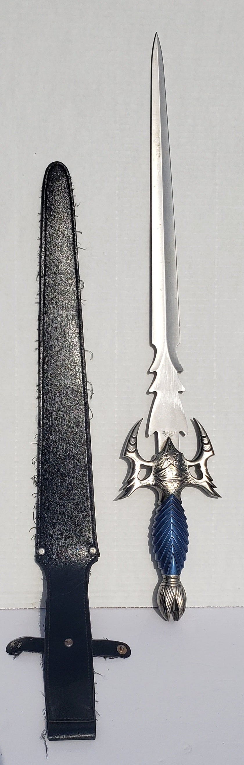 Genuine Real Authentic SCA Renaissance Swards Sword Cutlass Katana with Black Faux Leather Sheath Scabbard