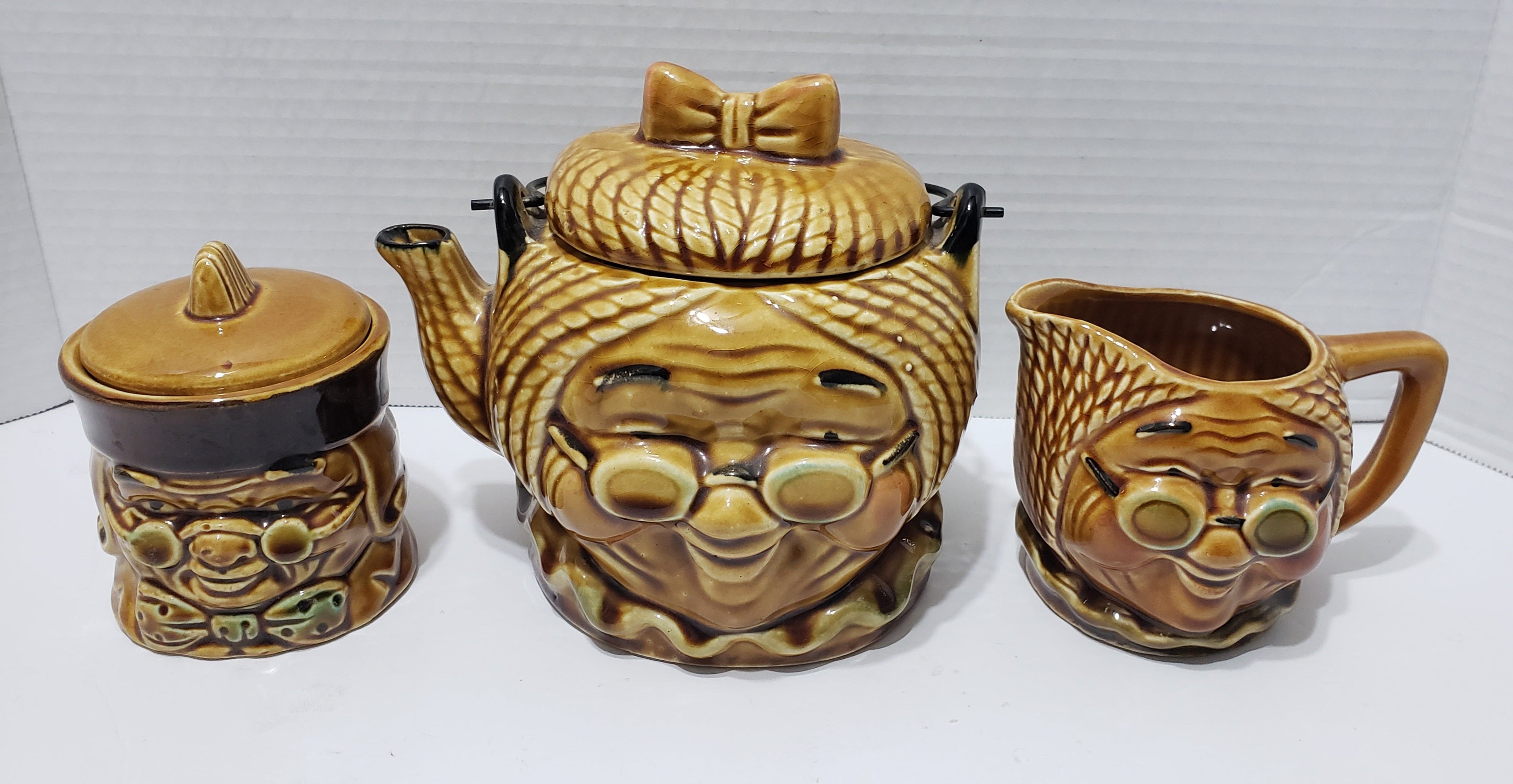Grandmother Tea Pot/Creamer/Sugar Set - Vintage Japan