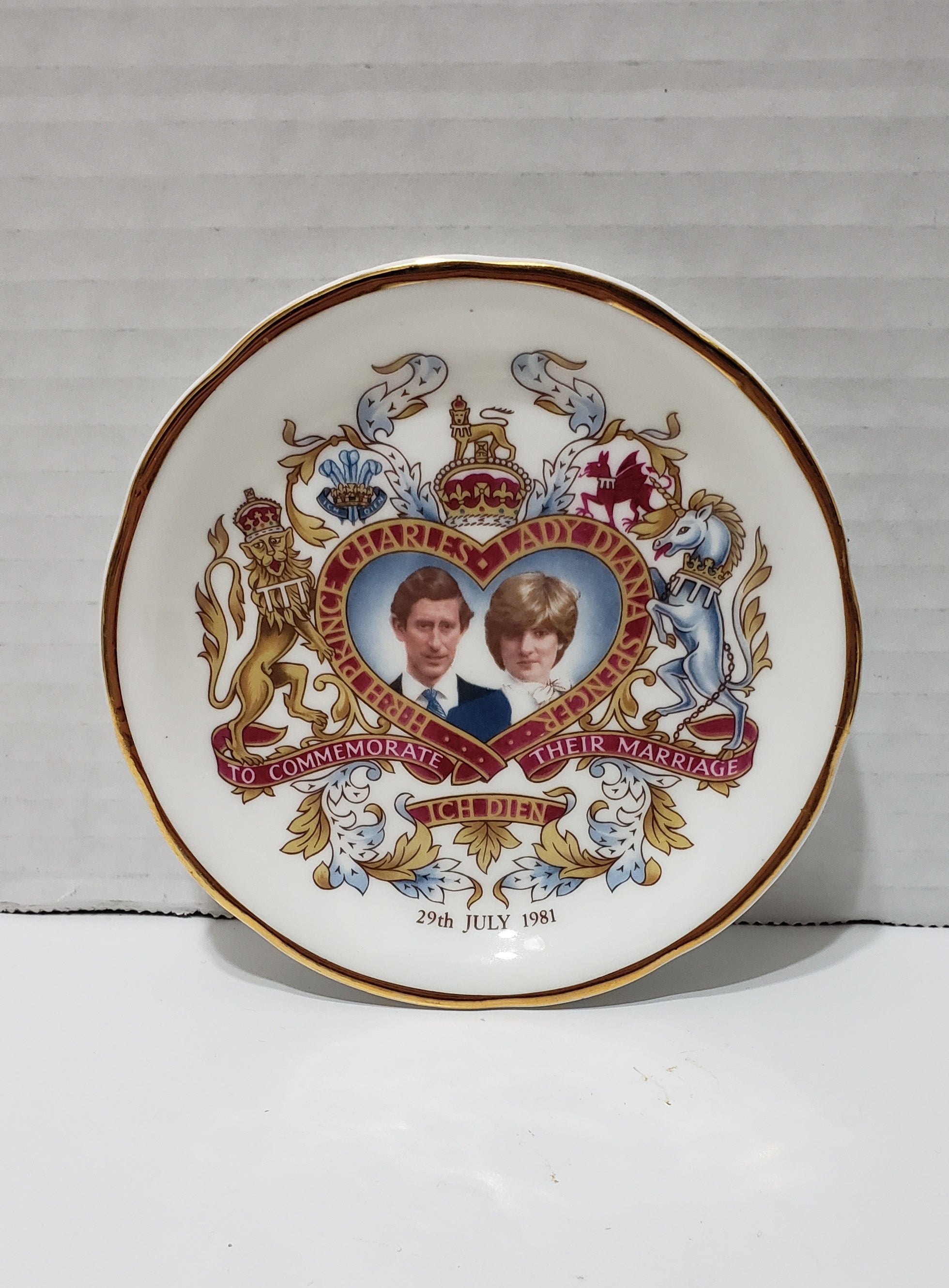 Prince Charles/Princess Diana Commemorate Plate - Vintage 1981 - 4