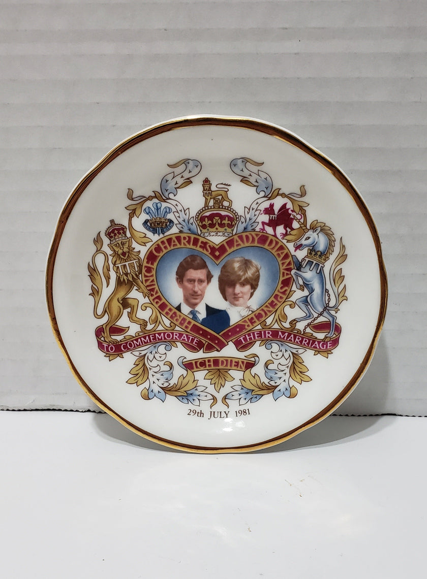 Prince Charles/Princess Diana Commemorate Plate - Vintage 1981 - 4