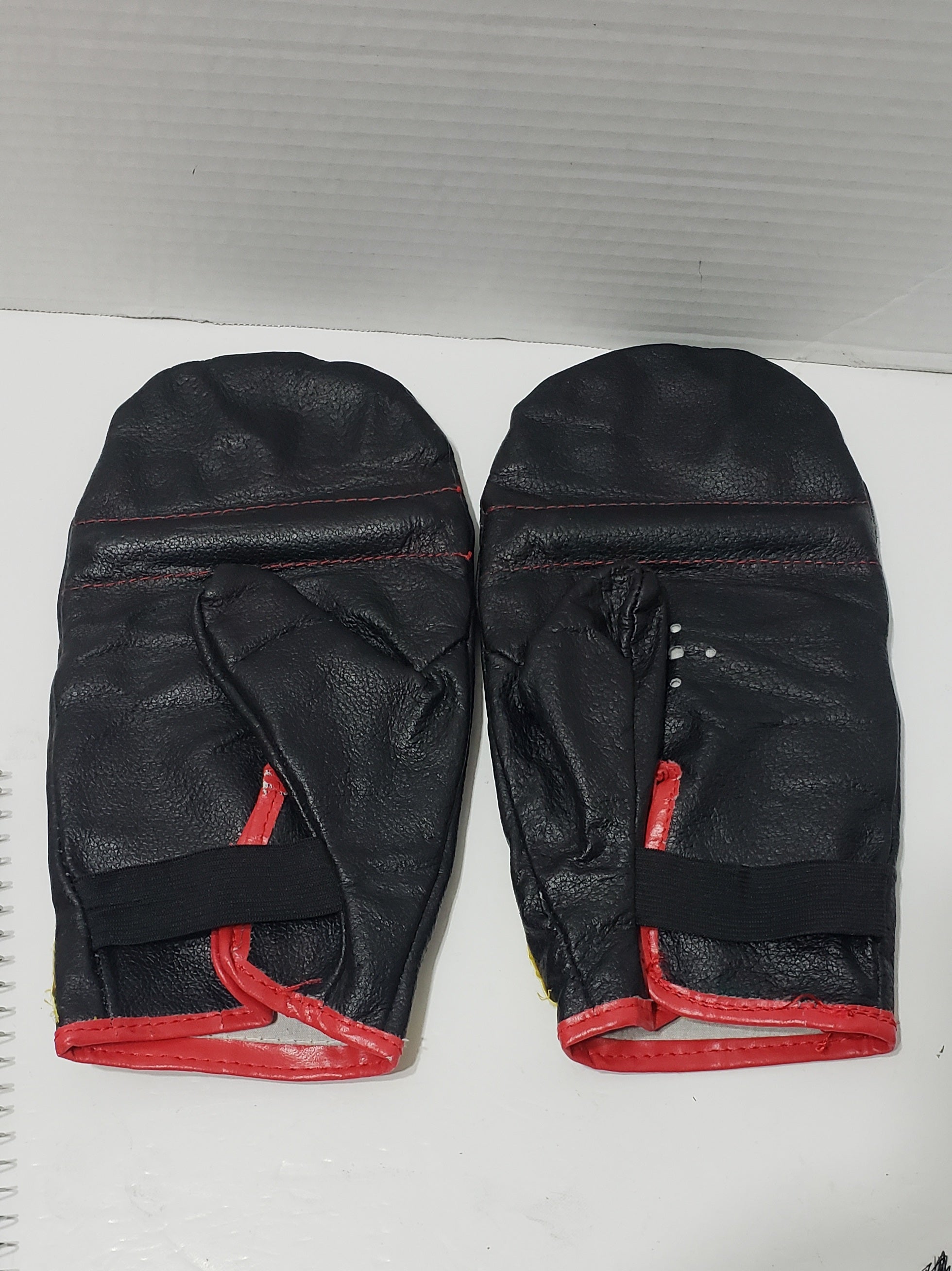 Everlast Speed Bag Boxing Training Gloves - 43086 - Vintage