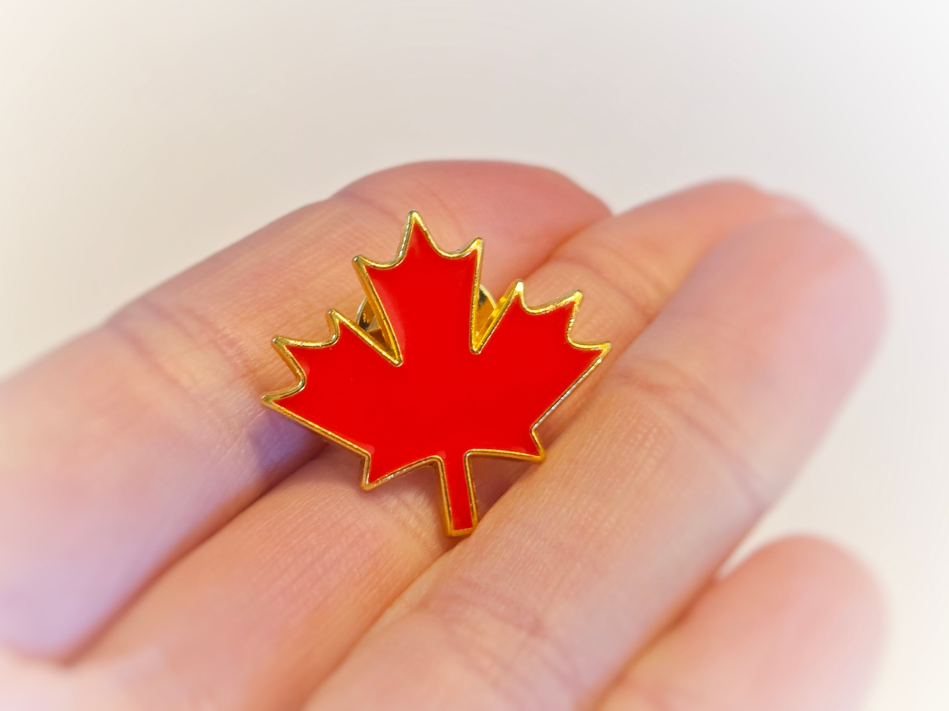 Canada Maple Leaf Pin