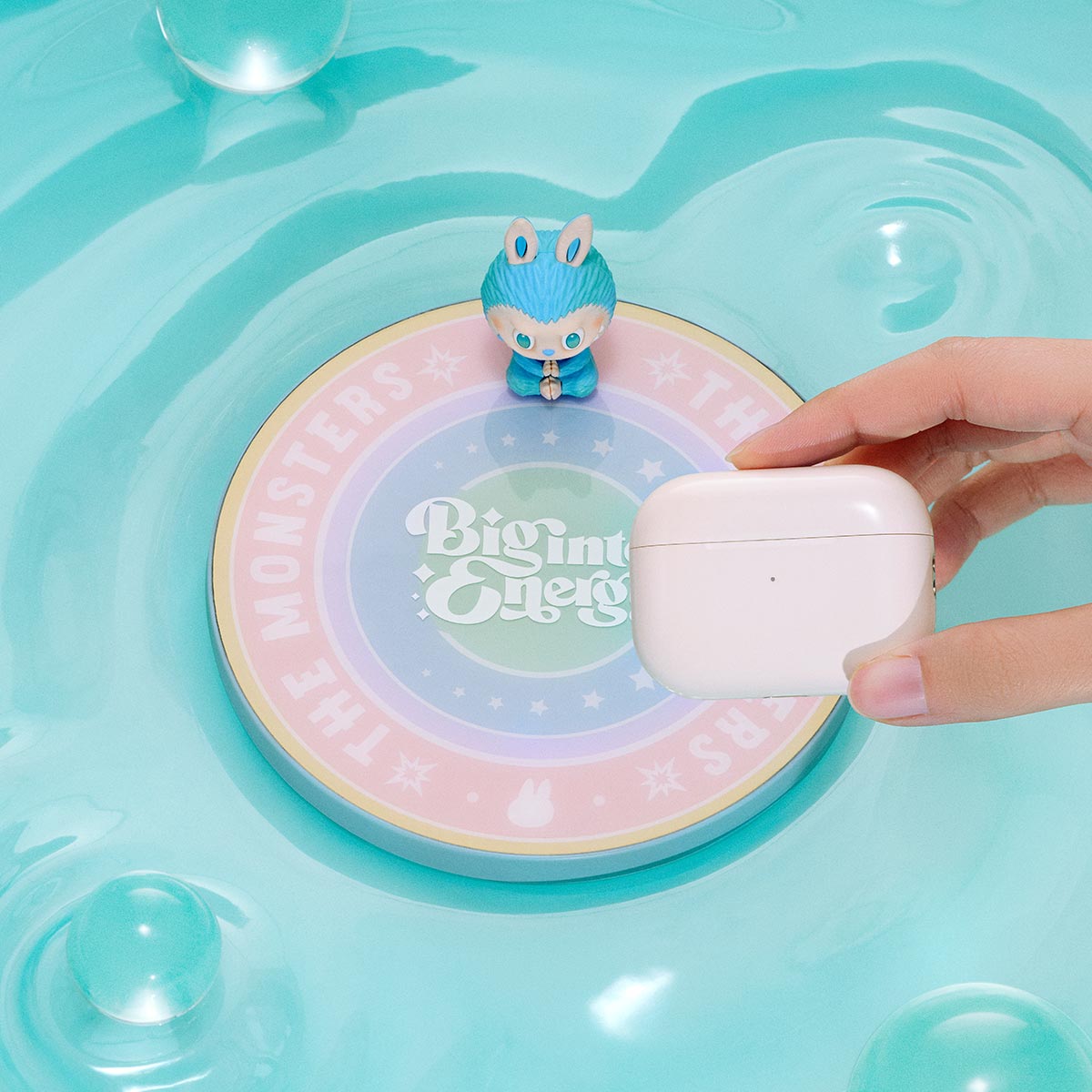 LABUBU THE MONSTERS Big into Energy Series-Wireless Charger [Pre sale]