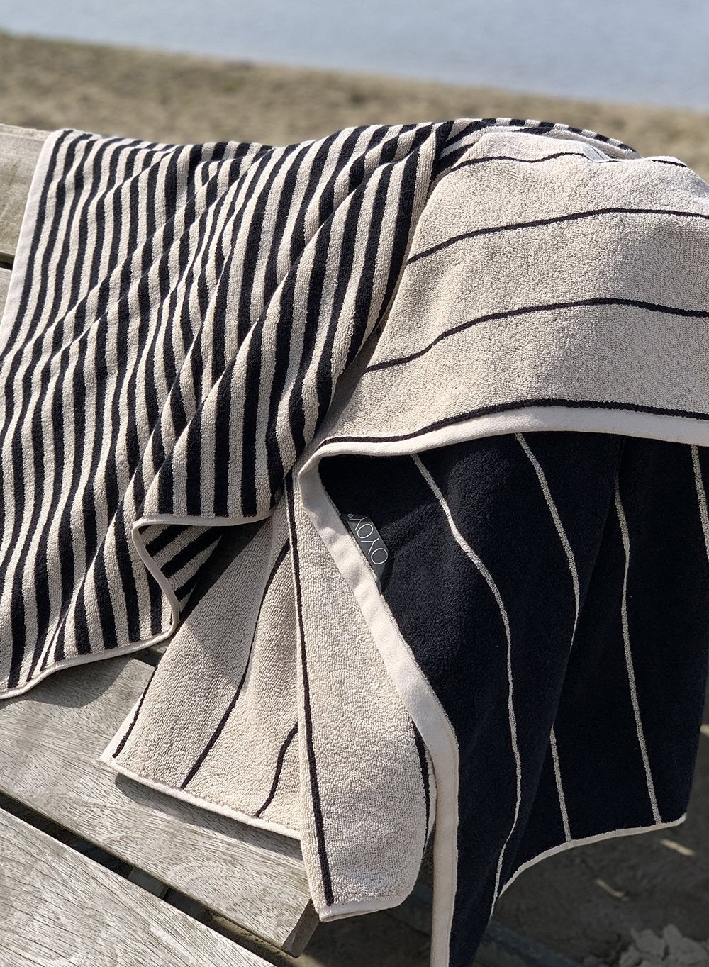 Raita Towel - 50x100 cm - Clay / Black