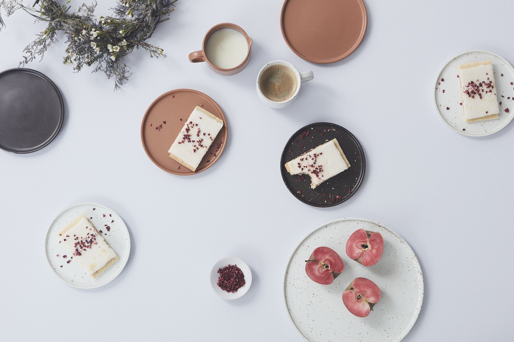 Inka Lunch/Dessert Plate - Pack of 2 - White / Light Brown