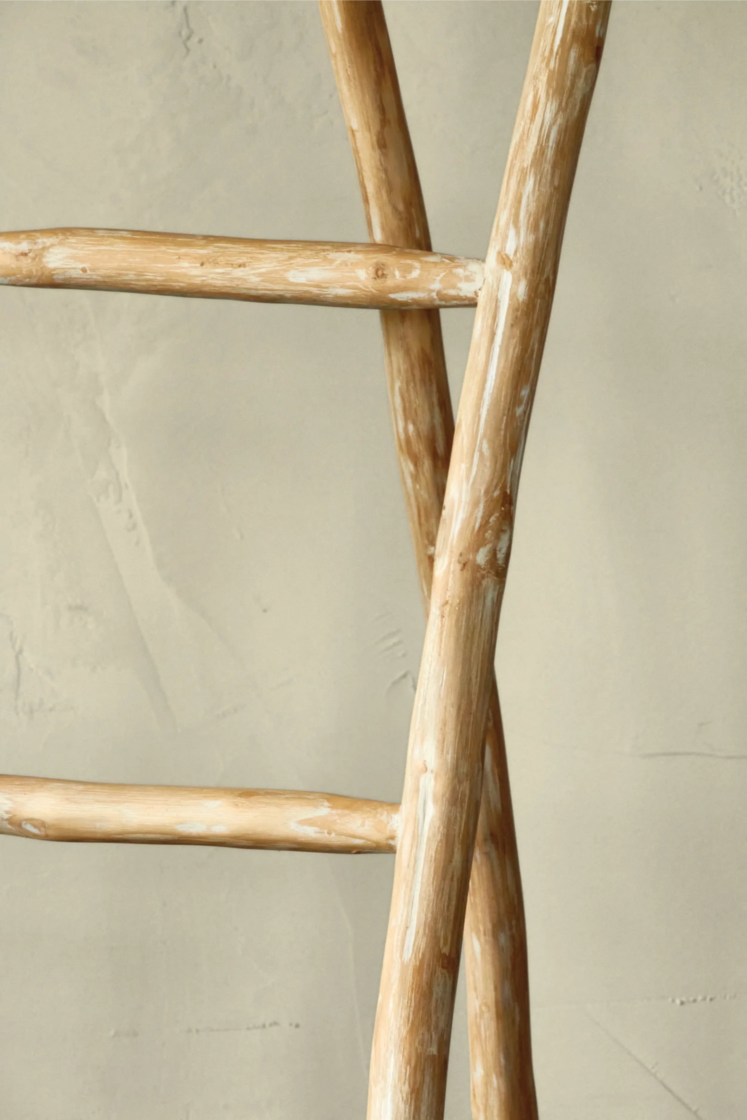 Échelle avec 3 pieds en branches de teak