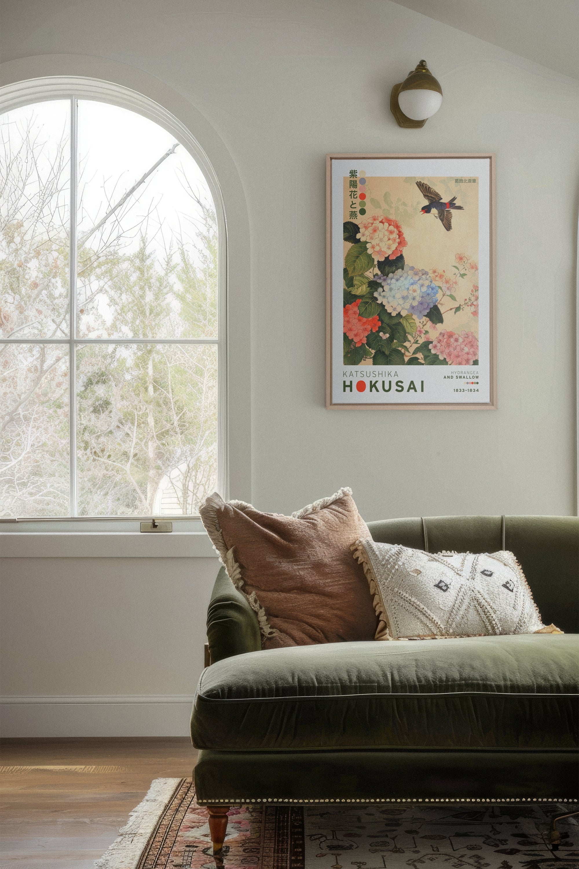 HYDRANGEA AND SWALLOW, Oeuvre sur toile étirée