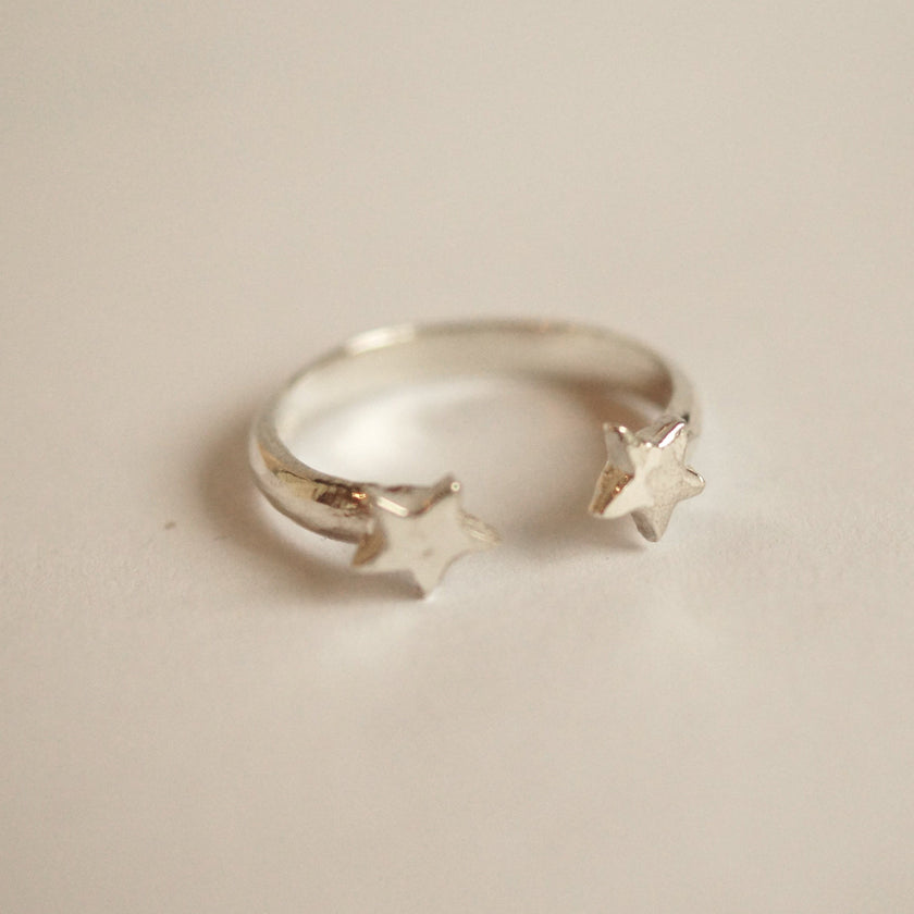 2 Star Silver Ring