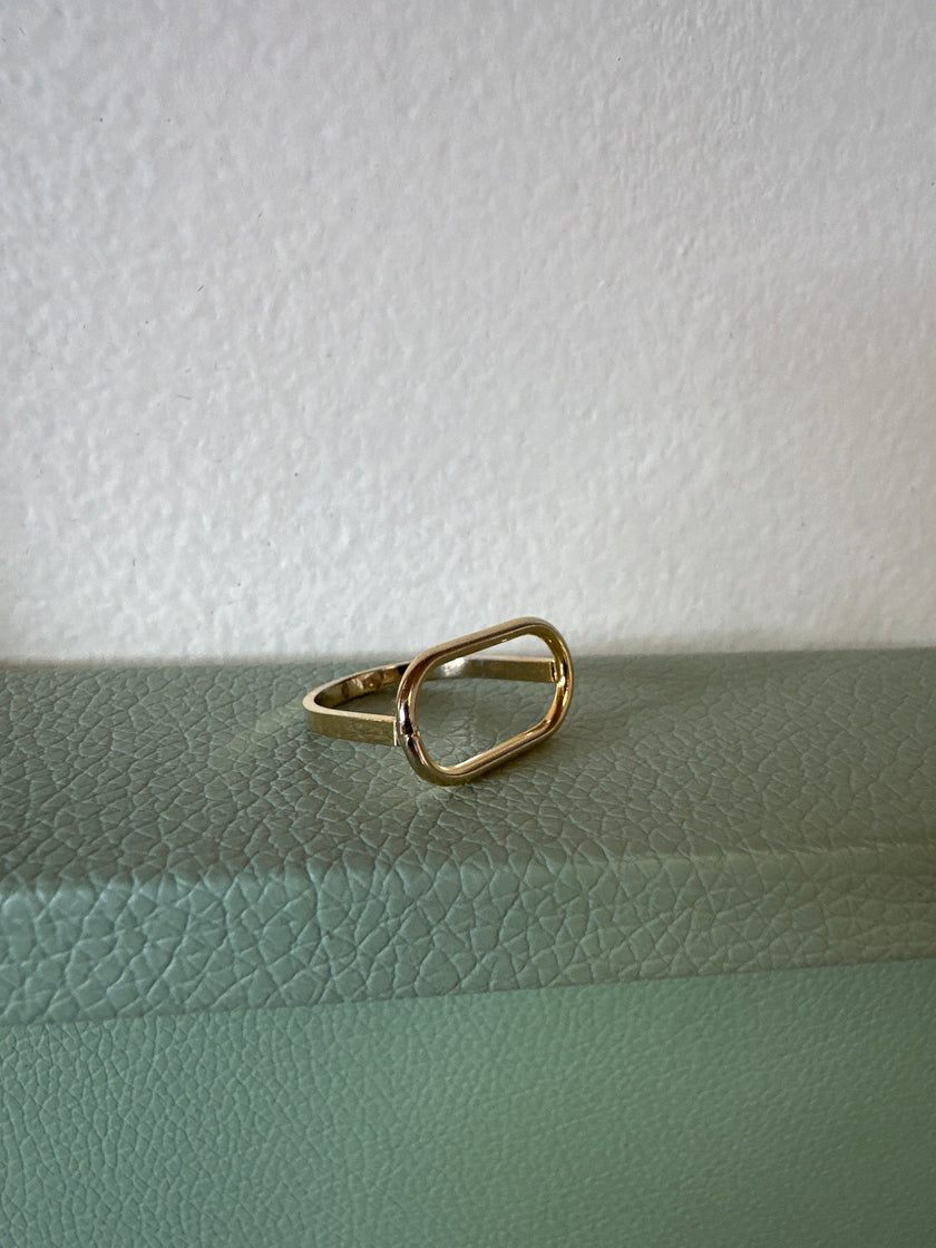 Standout Boutique Oval Ring