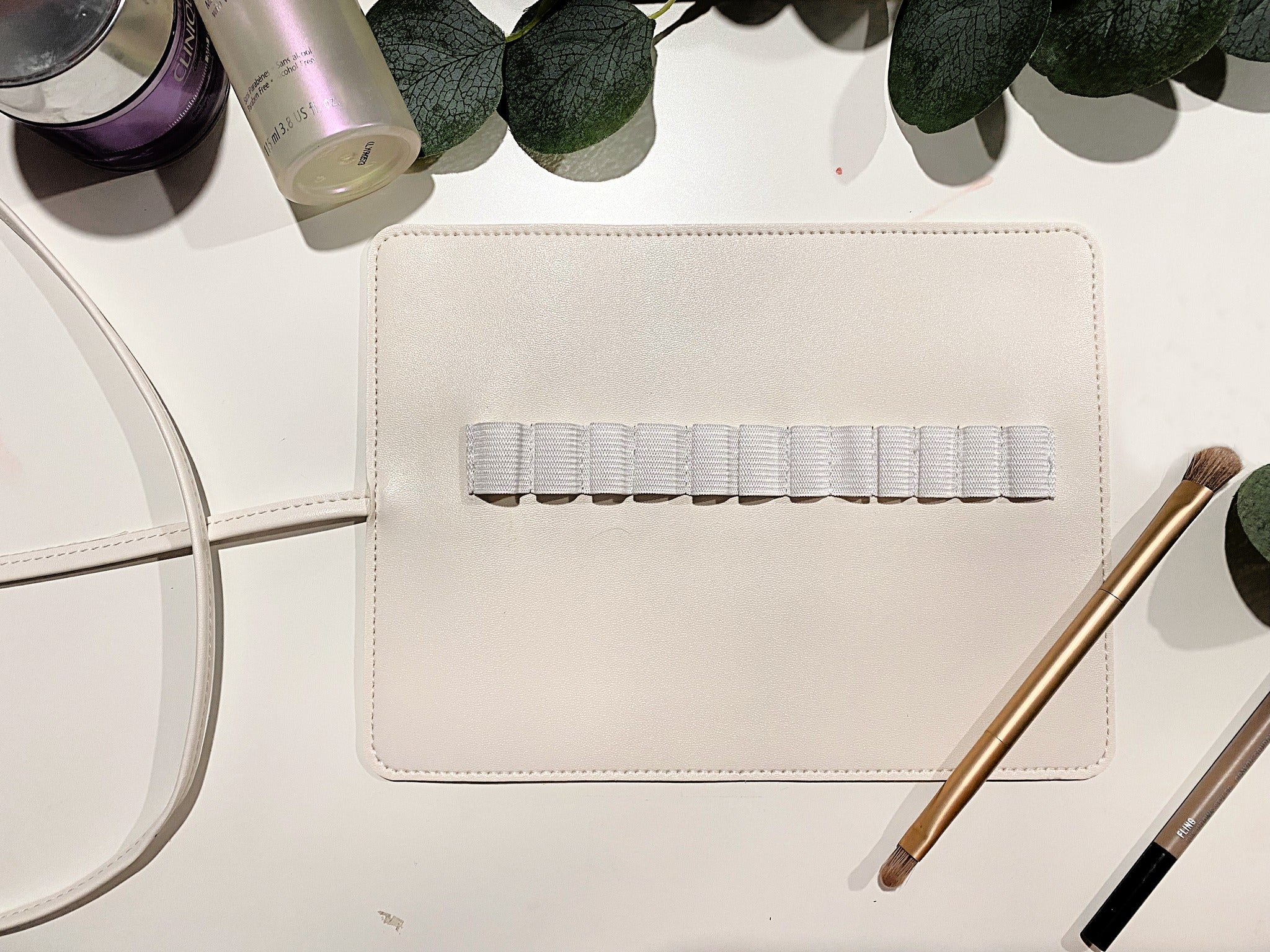 Travel Brush Set Holder